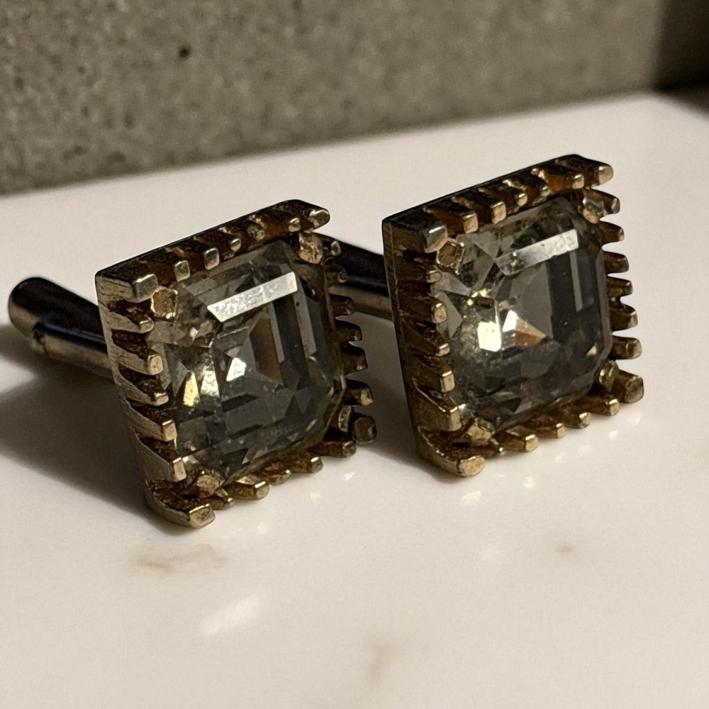 Smoky Gray Cufflinks Large Crystal Rhinestone Gold Tone VTG Square Ridged‎ Edges